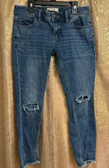 Free People Cropped Raw Hem Ankle Skinny Distressed Blue Jeans Size 26