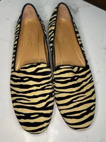 Vionic Women's Willa Tiger Print Slip On Loafer Shoe, Size 6.5, NWOT