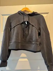 Lululemon black cropped hoodie 