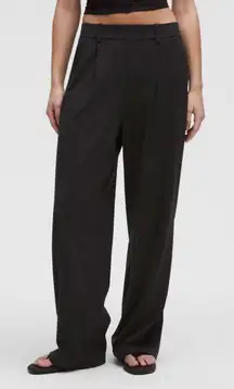 Lululemon Wide Leg Pleated Black Dress Pants size 6