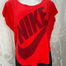 Nike Women's Red Graphic Top Size M light fabric