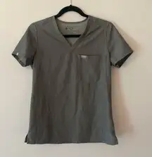 FIGS Graphite Gray Catarina Scrub Top Medical Uniform Women's size XS Nurse Dr