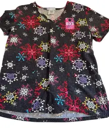 SB Scrubs Scrub Top Size Small Colorful Snowflake Print V Neck Pockets Back Tie