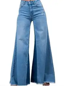 UNIQ BY LITZ Wide-Leg Bellbottom Star Jeans Blue size 30