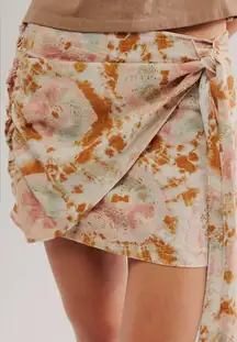 Free People Sweet As Beach Mini Skirt Wrap Tie Style Ruffle Side Size 8 Linen
