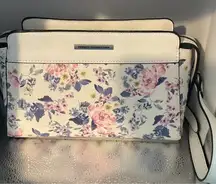 French Connection Evie Cavier Crossbody Handbag. EUC