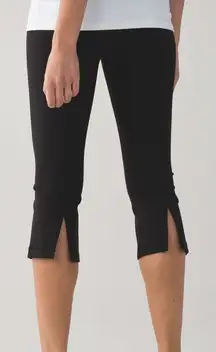 🖤Lululemon Black Gather and Crow Crop Legging