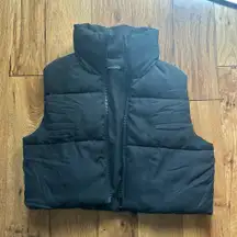 Cropped Puffer Amazon Vest Black