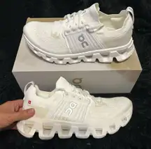 ON CLOUDSWIFT white cream running athletic training lace up shoes sneakers new