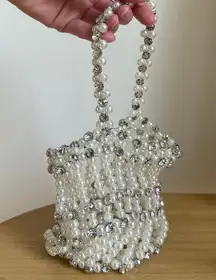 Miss Circle New York - Pearl Diamond Mini Handbag in White & Silver