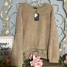 Sherpa Fluffy Tan Pullover Boutique Hers & Mine Womens Small Medium