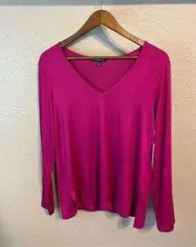 Beyond Yoga Tempting V Neck Long Sleeve Tee Size Medium NWT