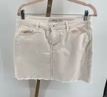 Vineyard Vines White Denim Raw Hem Skirt Women’s Size 10 92% Cotton