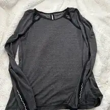 Lululemon  Grey/Black Long Sleeve Cut Out Women's 6