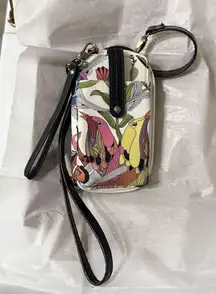 Sakroots Smartphone Wristlet Crossbody Wallet