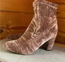 Steve Madden Emison in Mushroom​​​​