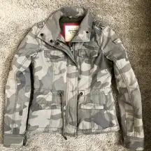 Abercrombie & Fitch new  camo zip up utility jacket coat size XS