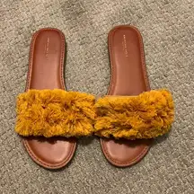 American Eagle slide on sandals