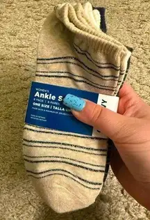 Old Navy Women's Ankle Socks Stripes, Dots & Stars - 6pk