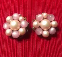 🛍 SALE 4/$20 Vintage Pink Pearls Cluster Clip Earrings