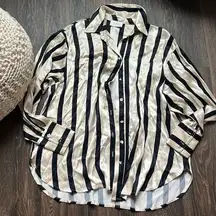 Dissh  Stripped Button Up