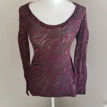 🦄maurices / M / Burgundy Strip Long Sleeve Tee