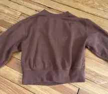 BROWN CREWNECK
