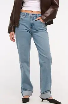 Abercrombie Curve Love Mid Rise 90s Straight Jean Medium Wash Cuffed Hem Size 34