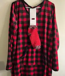NWT‎ Red and Black Plaid Long Sleeve Night Dress with Socks Croft & Barrow large