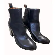 Gap women’s black leather zip heel ankle boots size 10 SKU 5237