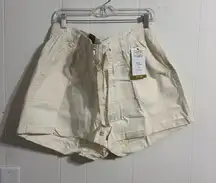 Signature by Levi Strauss Women's Cream Cargo Shorts