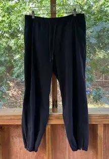 Lululemon Women's Essential Affinity Mid Rise Jogger Black Size 12