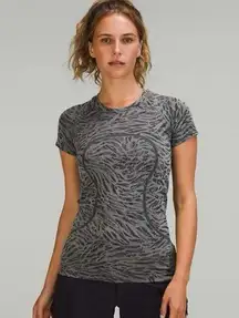 Lululemon Swiftly Tech 2.0 Women's T-Shirt Black Size 12 Cheetah Print