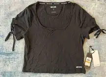 NWT! DKNY Jeans Black Cropped Tie Sleeves Deep Scoop Neck Short Sleeve Tee Small
