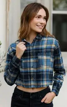Rue 21 cropped flannel new without tags size medium