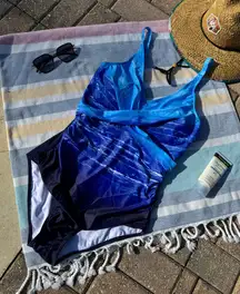 NWOT, Brand Unknown, One Piece Swim Suit, Blue with Cross Over Detail, Sz L