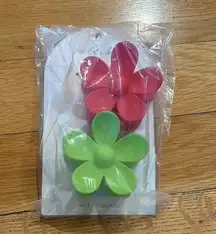 Ettika Flower Hair Clips - Pink and Green