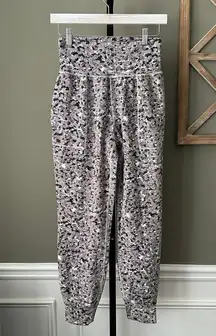 Athleta Salutation Textured Jogger Meadow Decadent Chocolate - Small