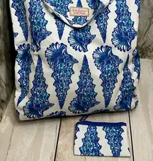 Estée Lauder X Lilly Pulitzer Blue White Seashell Nylon Tote Bag And Make Up Bag