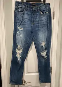 Judy Blue Size 16W Boyfriend Fit Distressed Straight Leg Medium Wash Denim Jeans