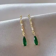 Elegant Teardrop Emerald Dangle Drop Earrings for Women