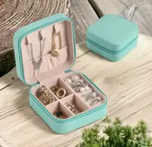 1pc Mini Jewelry Box, Portable Jewelry Storage Box, PU‎ Leather Small Organizer