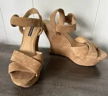 Women's Alice + Olivia Wedge‎ Platform Strappy Heel Brown Suede Buckle Size 9