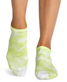 Tavi Noir Savvy green tie dye Grip Socks NWT