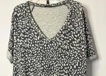 Jodifl Gray animal print VNeck top. Size Small. EUC.‎