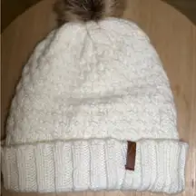 Roxy Knit Pom Pom Beanie