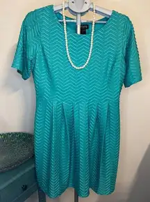 Enfocus Studio Women's Fit & Flare Short Sleeve Dress. Teal w/Pleats Size 12