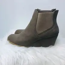 Rampage Gray wedge bootie boot size 8.5