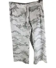 Avia Womens Camo Lounge Pants Cropped White Gray Size M