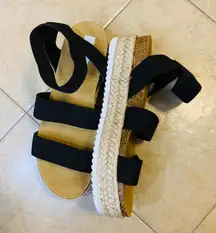 LIKE NEW  Kimmie Platform Sandals
